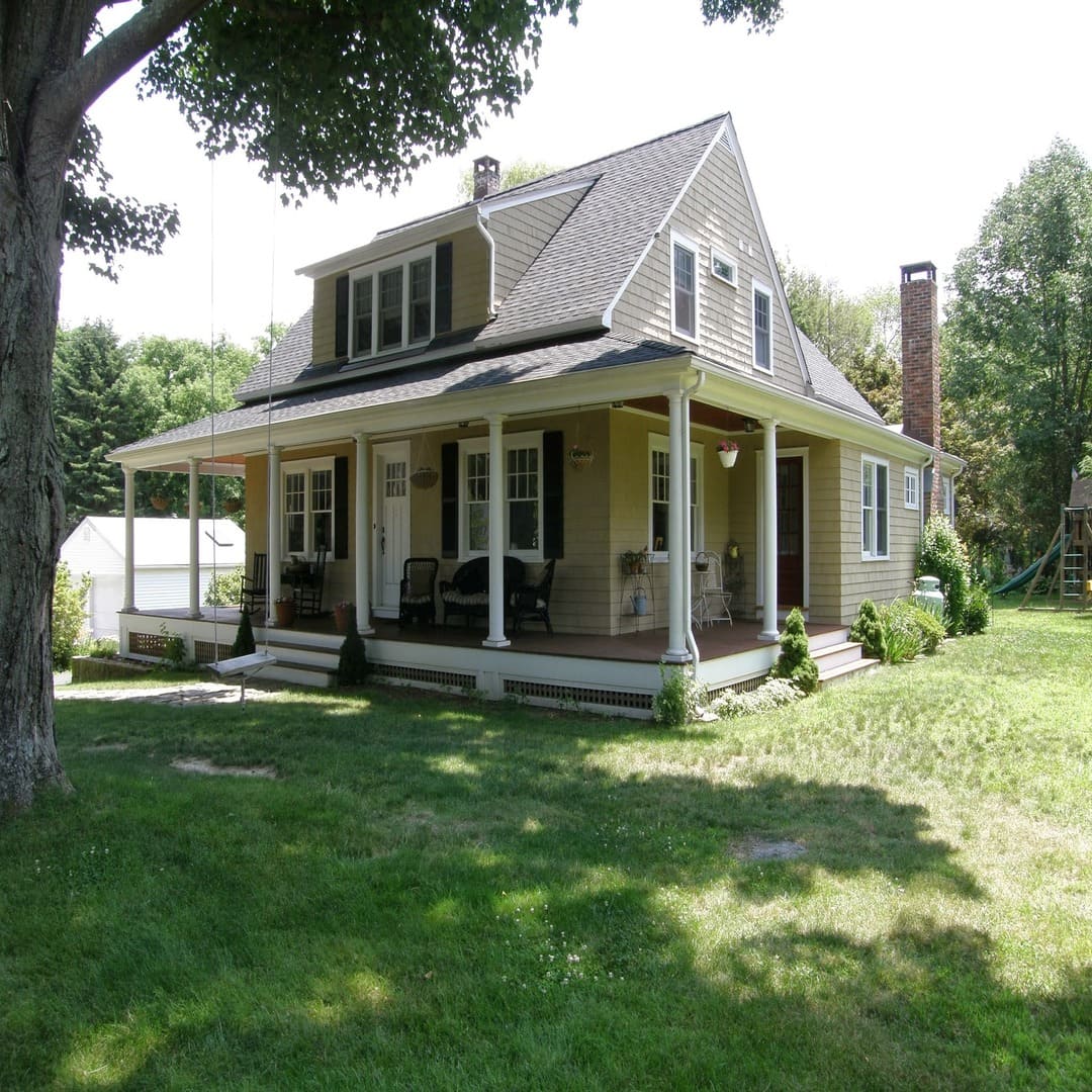 house exterior by Raymond Design Builders in Fairfield County, CT