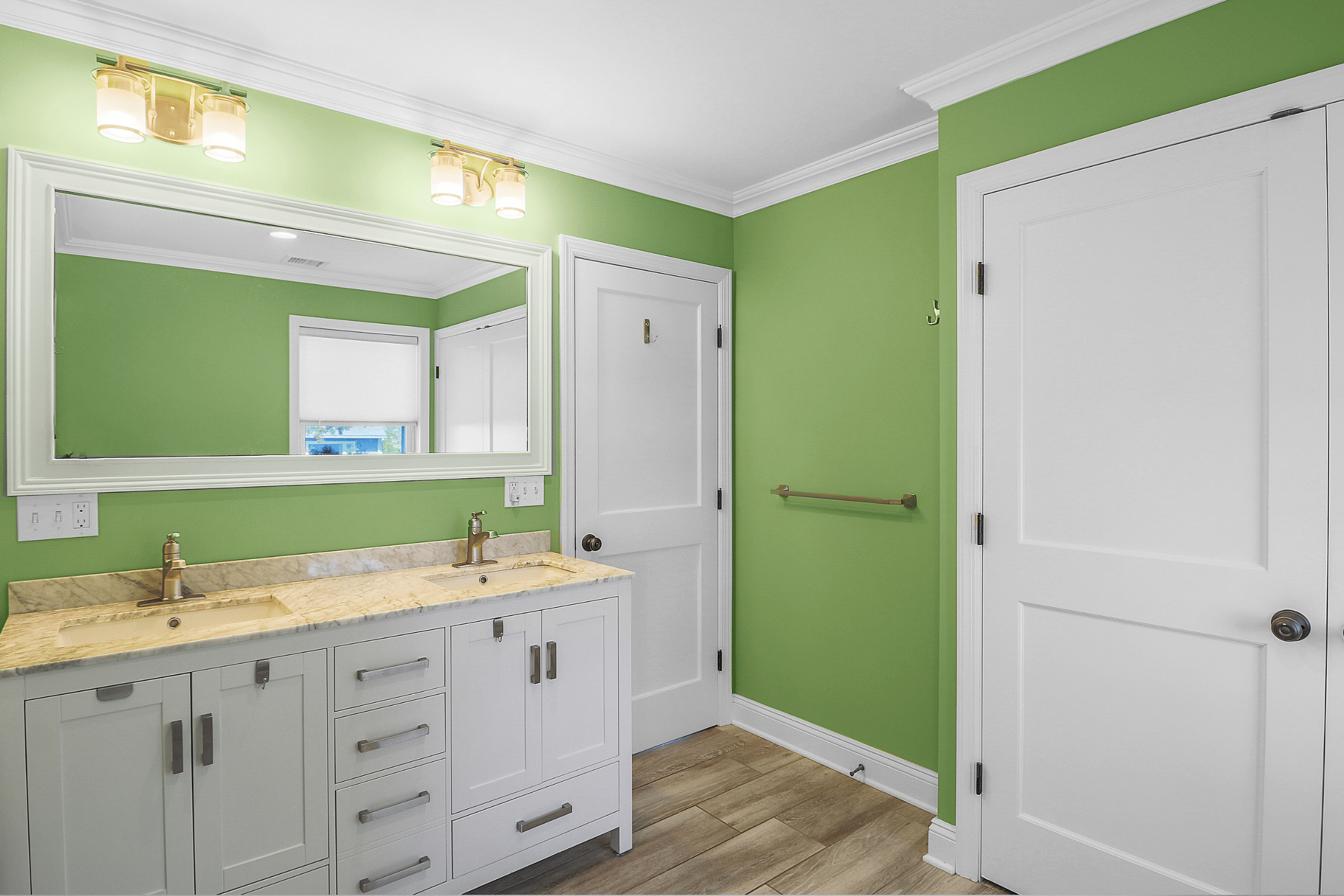 Green Unique Bathroom Walls