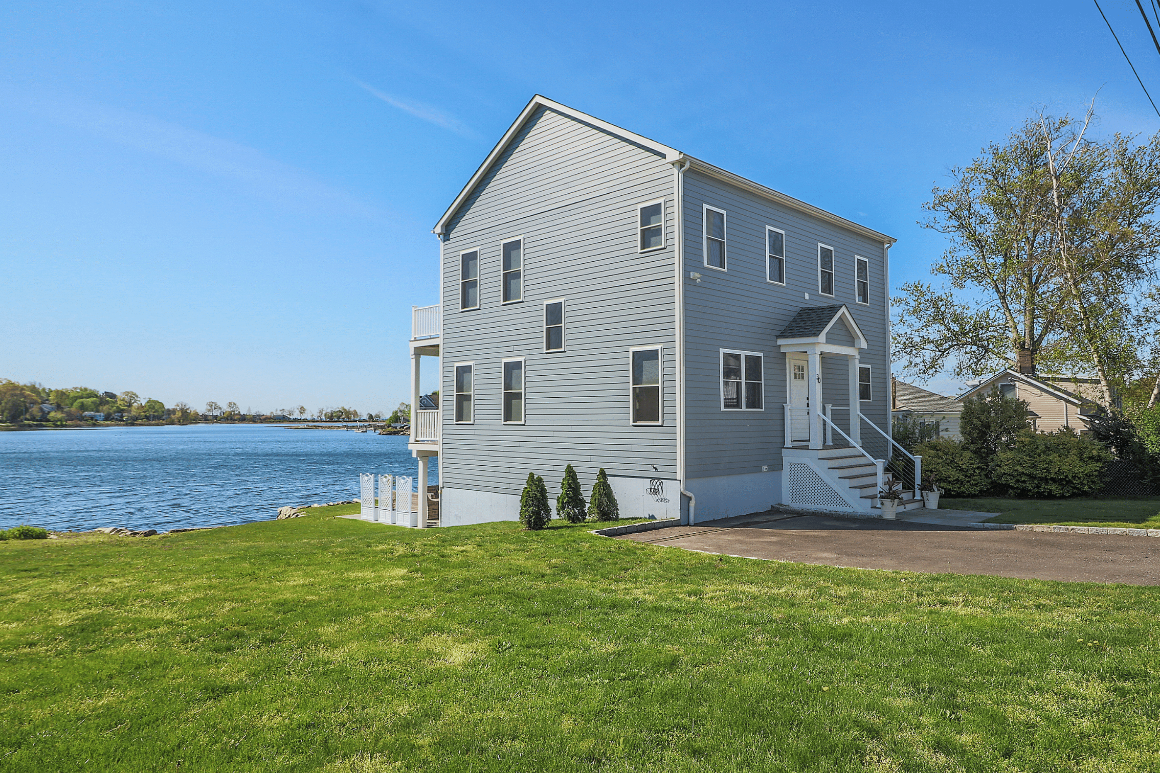 House On The Water Connecticut Build and Design